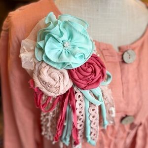 New Flower Pin Boutique great Christmas gift. Wedding lace, mother of the Bride